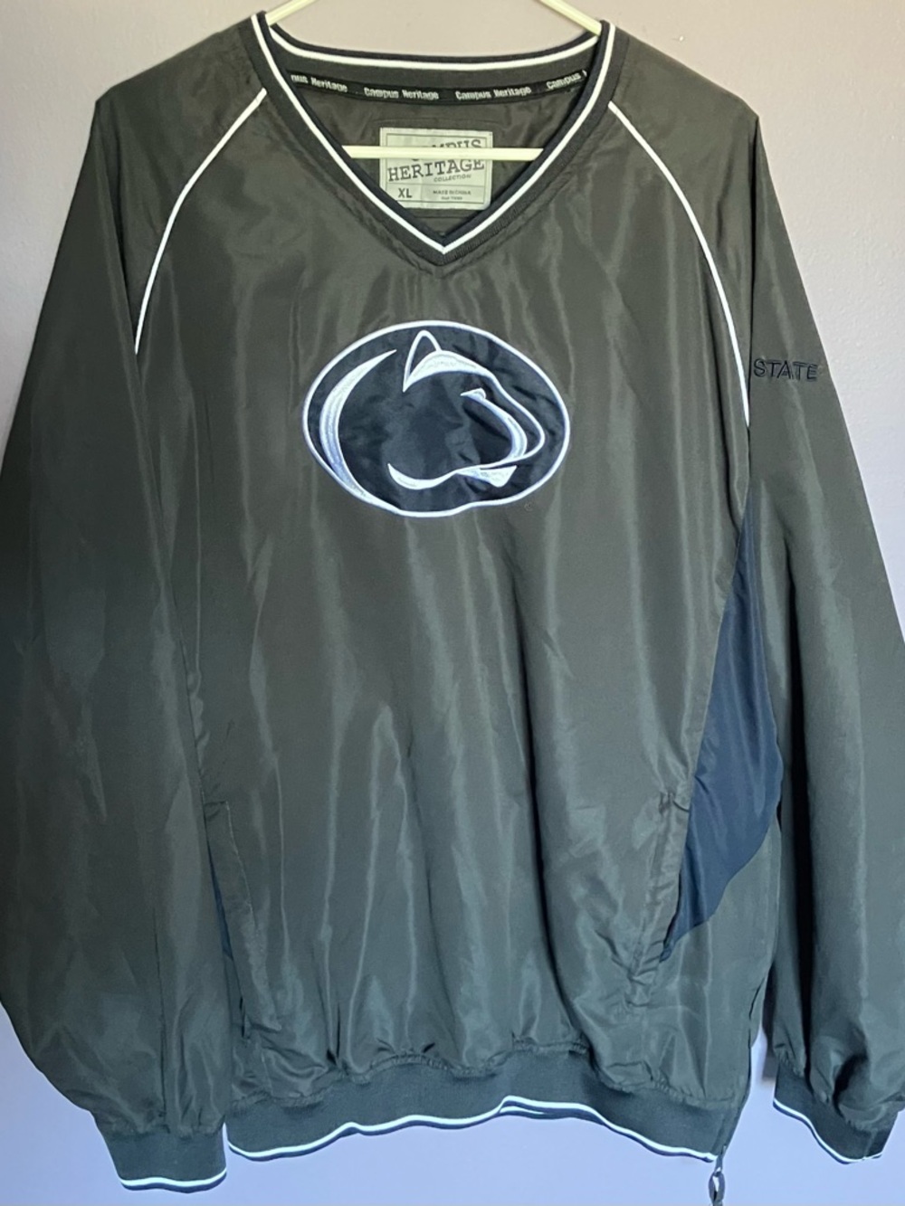 Vintage Campus Heritage Light Black Penn State Pullover Windbreaker